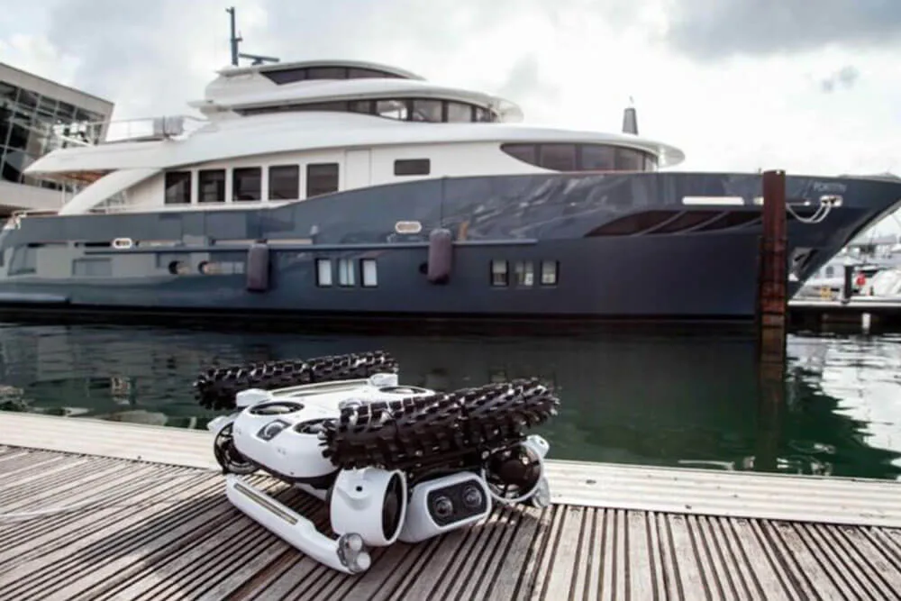 Hullbot