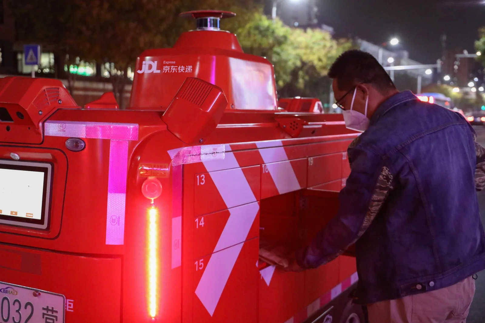 Indoor Delivery Robot