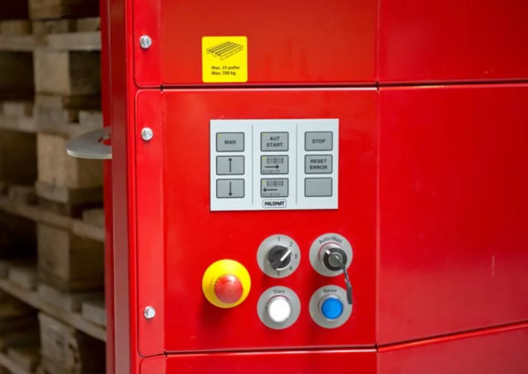 PALOMAT Pallet Stacker